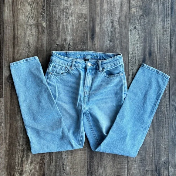 American Eagle Mom Jeans Strigid Women's Size 4 - Picture 1 of 11